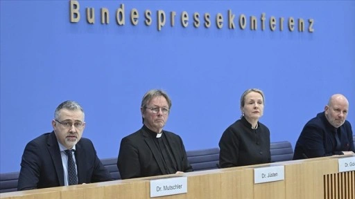 Alman kiliselerinden ortak &ccedil;ağrı: İsrail'e silah ihracatı yapılmamalı