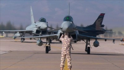 Almanya, "Arktik N&ouml;beti" misyonuna ilk adımda 4 Eurofighter ile katılacak