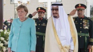 Almanya Başbakanı Merkel, Kral Selman ile telefonda görüştü