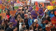 Almanya'da aşırı sağcı AfD protesto edildi