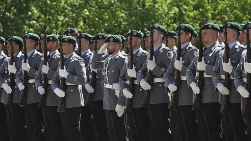 Almanya'da asker sayısını artırmayı hedefleyen yasa tasarısı Federal Mecliste kabul edildi