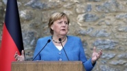 Almanya'da Başbakan Merkel'den yeni hükümet kurulana kadar görevde kalması istendi