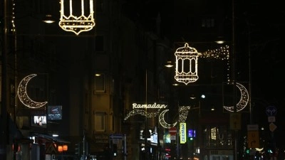 Almanya'da bazı şehirlerde ışıklarla s&uuml;slenen caddeler Ramazan boyunca aydınlatılacak