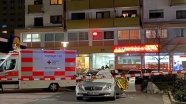 Almanya'da iki kafeye silahlı saldırı