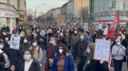 Almanya&#39;da ırkçı terör saldırısında can verenlerin anıldığı yürüyüşe binlerce kişi katıldı