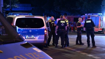Almanya'da polis Berlin'de ara&ccedil;la d&uuml;zenlenen saldırının ş&uuml;phelisini arıyor