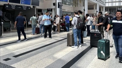 Almanya ve İsve&ccedil;'ten vatandaşlarına İran'ı acilen terk etme &ccedil;ağrısı