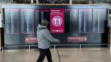Almanya’da iki havalimanındaki uyarı grevlerinden dolayı 300’ün üzerinde uçuş iptal oldu