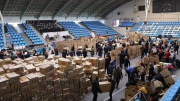 Almanya'da yaşayan gurbetçilerin topladığı yardım malzemeleri Türkiye'ye getirildi