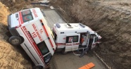 Ambulanslar köprüden uçtu: 4 yaralı
