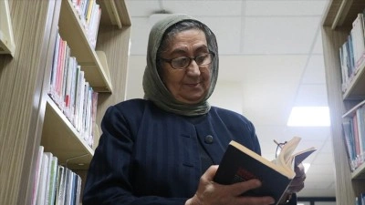 Ameliyat d&ouml;neminde hayatına giren kitaplar yalnızlığına ortak oldu