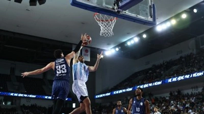Anadolu Efes, T&uuml;rkiye Sigorta Basketbol S&uuml;per Ligi play-off yarı finaline y&uuml;kseldi