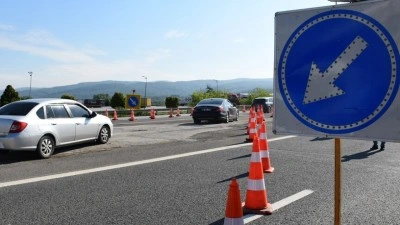 Anadolu Otoyolu Kocaeli kesimi Ankara y&ouml;n&uuml; &uuml;styapı &ccedil;alışmasında trafiğe kapatılacak