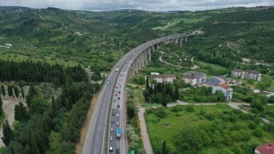Anadolu Otoyolu Kocaeli kesimi İstanbul y&ouml;n&uuml; &uuml;styapı &ccedil;alışması i&ccedil;in trafiğe kapatılacak