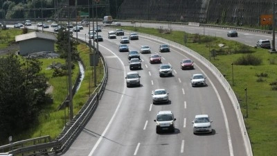 Anadolu Otoyolu'nda bayram tatili hareketliliği kısmen başladı