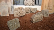Ani&#039;deki kazılarda bulunan asırlık aslan kabartmalı taşlar ziyarete açıldı