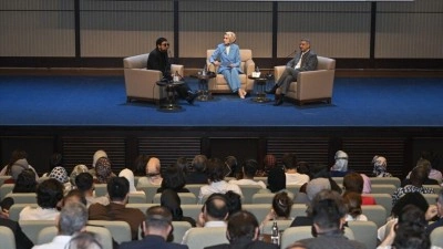 Ankara'da "Batı Sonrası D&uuml;nya D&uuml;zenine Doğru" başlıklı panel programı d&uuml;zenlendi