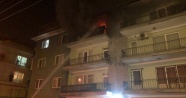 Ankara'da binanın 3. katında çıkan yangında 3 kişi mahsur kaldı