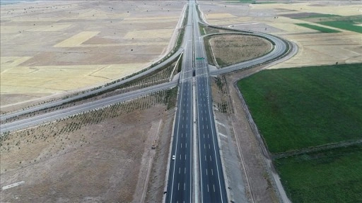 Ankara-Niğde Otoyolu'na Uluslararası Yol Federasyonundan &ouml;d&uuml;l