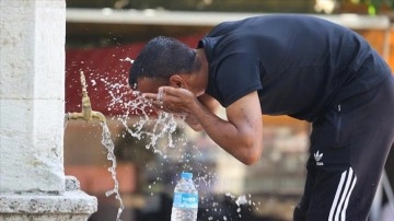 Ankara Üniversitesi Öğretim Üyesi Prof. Dr. Çiçek, Türkiye'deki sıcaklık artışını değerlendirdi