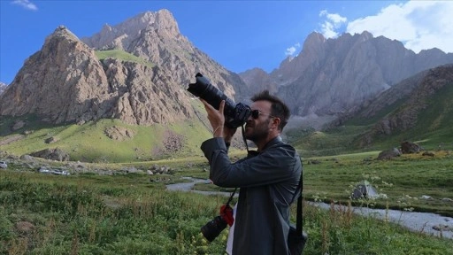 Ankaralı polis memuru, "ikinci memleketim" dediği Hakkari'nin güzelliklerini tanıtıyo