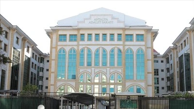 Antalya B&uuml;y&uuml;kşehir Belediyesi soruşturması sanıklarının yargılanmasına başlandı