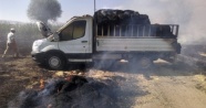 Antalya’da 1 kamyonet, 70 balya ile 22 dönüm arpa ve buğday tarlası yandı