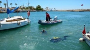 Antalya'da dalgıçlar deniz dibi temizliği yaptı