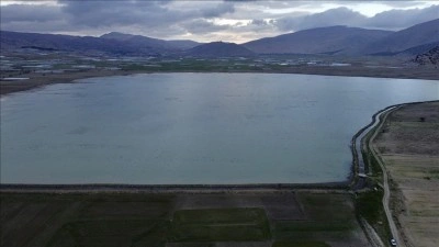 Antalya'da sağanak nedeniyle tarım arazileri su altında kaldı