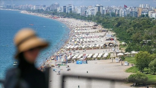 Antalya'da yüksek nem ve sıcak bunalttı