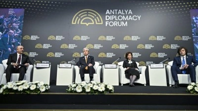 Antalya Diplomasi Forumu'nda "Yarını Tasarlarken Belirsizlikleri Y&ouml;netmek" paneli d&uuml;z