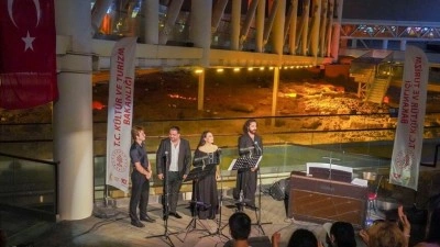 Antalya Nekropol M&uuml;zesi'nde "Kahramanlık T&uuml;rk&uuml;leri" konseri d&uuml;zenlendi