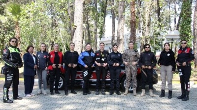 Antalya'nın kadın polisler su&ccedil;lulara g&ouml;z a&ccedil;tırmıyor