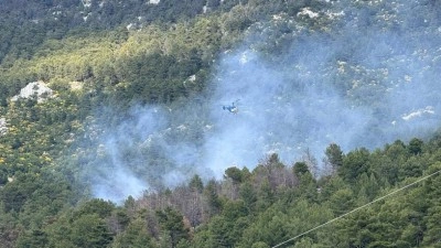 Antalya&rsquo;nın Kaş il&ccedil;esinde orman yangını başladı