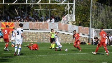 Antalya'da depremzedeler yararına uluslararası futbol turnuvası