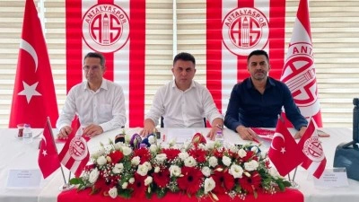 Antalyaspor Başkanı Erg&uuml;n: Transfer yasağındaki 16 dosyanın 9'u kapatıldı, 4'&uuml;yle anlaşıld
