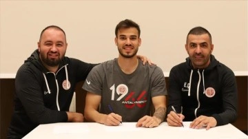 Antalyaspor, Cemali Sertel'i kiralık olarak renklerine bağladı
