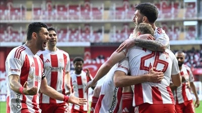 Antalyaspor konuk ettiği Ey&uuml;pspor'u mağlup etti