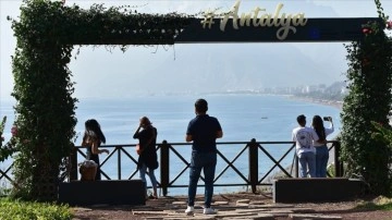 Antalya'ya gelen turist sayısında tüm zamanların rekoru kırıldı