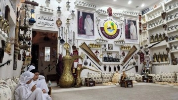 Antika meraklısı Katarlı değerli eşyaları evinin misafirhanesinde sergiliyor