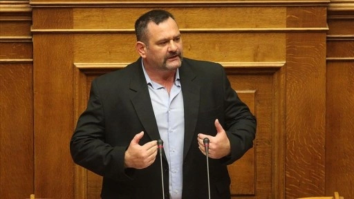 AP, ırkçı eski Yunan milletvekili Lagos'a hapis cezası aldıktan sonra bile ödeme yapmış