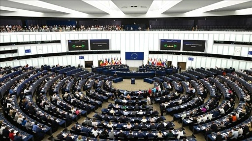AP, son dönemde adının sıkça anıldığı "yolsuzluk"la mücadele için lobicileri merceğe aldı