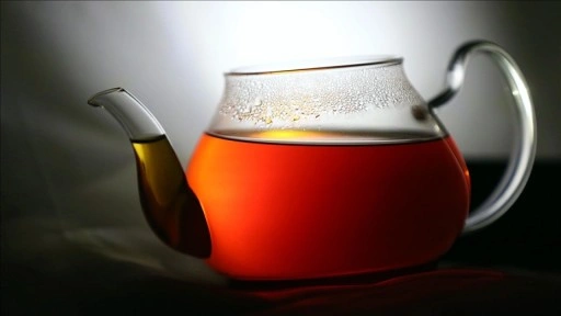 Araştırmaya göre düzenli çay tüketimi, yaşlı kadınlarda kemik sağlığına faydalı olabilir