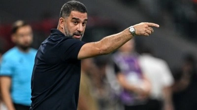 Arda Turan, Ukrayna Premier Lig'de yılın teknik direkt&ouml;r&uuml; se&ccedil;ildi