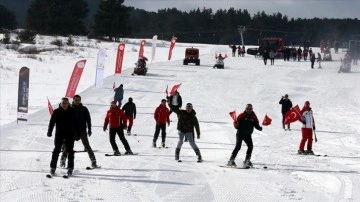 Ardahan'daki Yalnızçam Kayak Merkezi'nde sezon açıldı