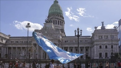 Arjantin'de binlerce kişi &ccedil;alışma reformu yasa tasarısını protesto etti
