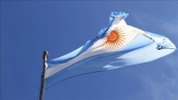 Arjantin pesosu, dolar karşısında yüzde 50'den fazla devalüe edilecek