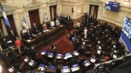 Arjantin Senatosu kürtaja izin veren yasayı onayladı
