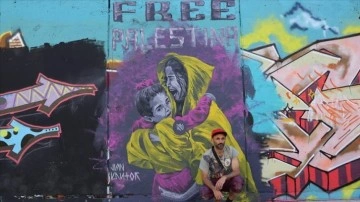 Arjantinli sanatçı Filistin'e destek eyleminde AA fotoğrafını kullandı