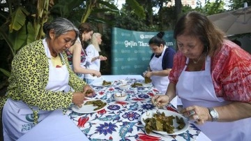 Arjantinliler zeytinyağlı yaprak sarması için kolları sıvadı